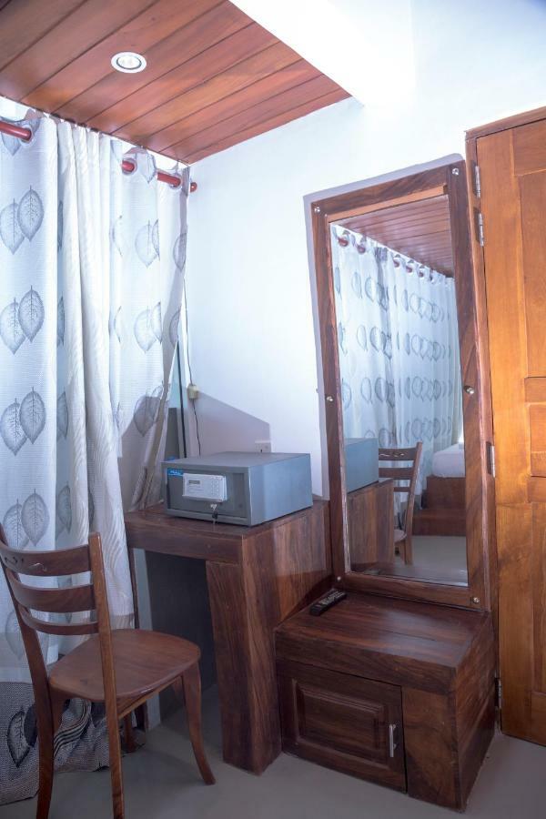 Wave Beach Resort أونا واتونا المظهر الخارجي الصورة